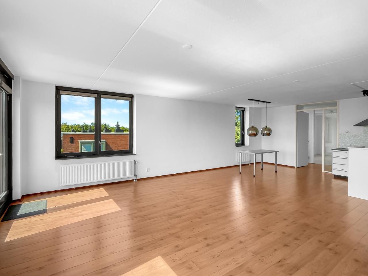 130 m² Apartment with 3 Bedrooms - Image 4