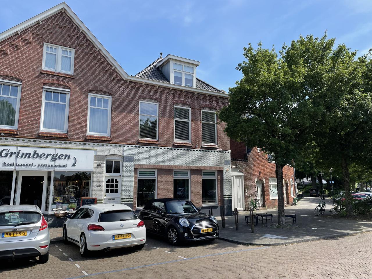 4-room maisonette with large roof terrace - Image 1