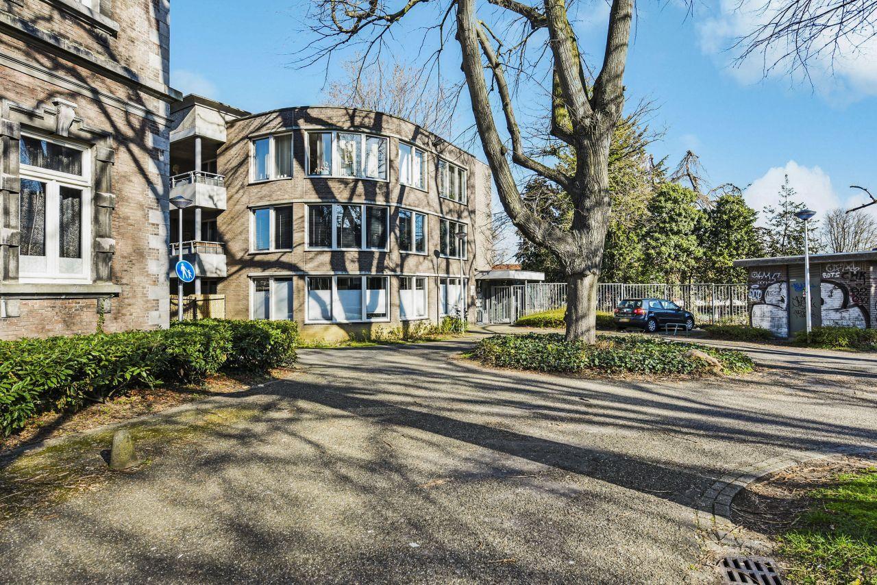 Appartement van 93 m² met balkon en lift - Afbeelding 3