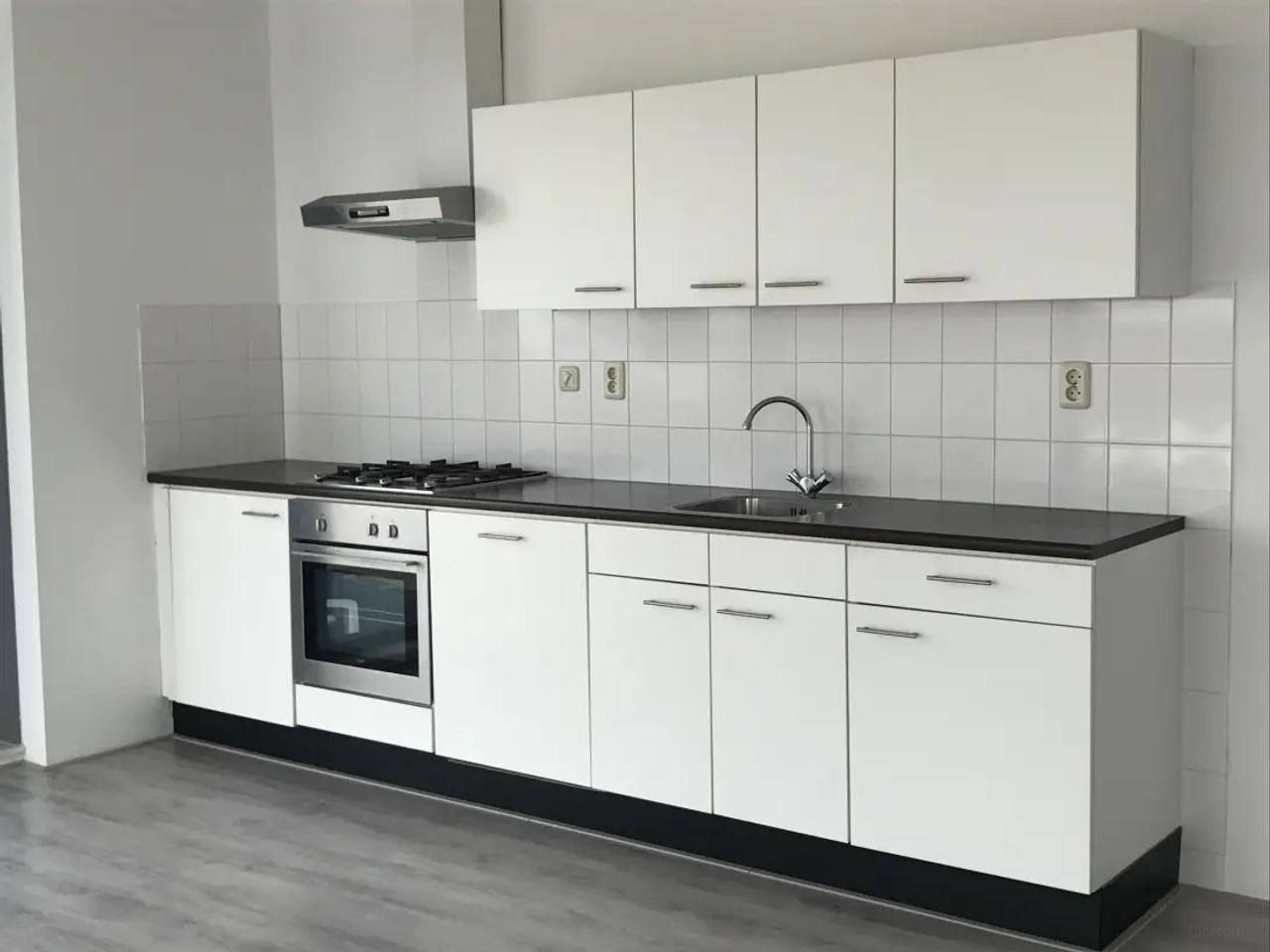 2-Bedroom Apartment with Balcony Overlooking Central Park - Image 3