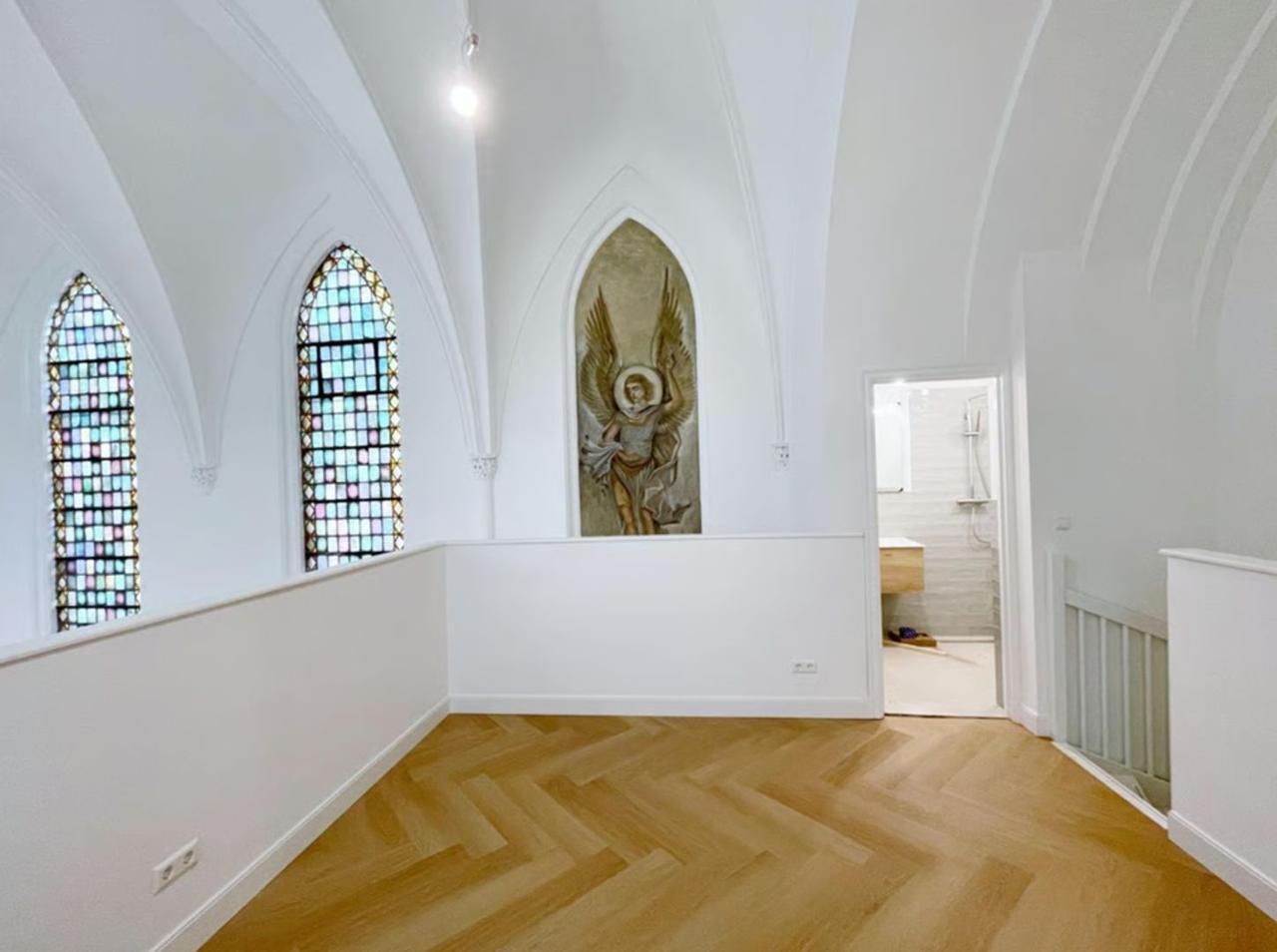 Two Bedrooms and Garden in Voscuyl - Image 11