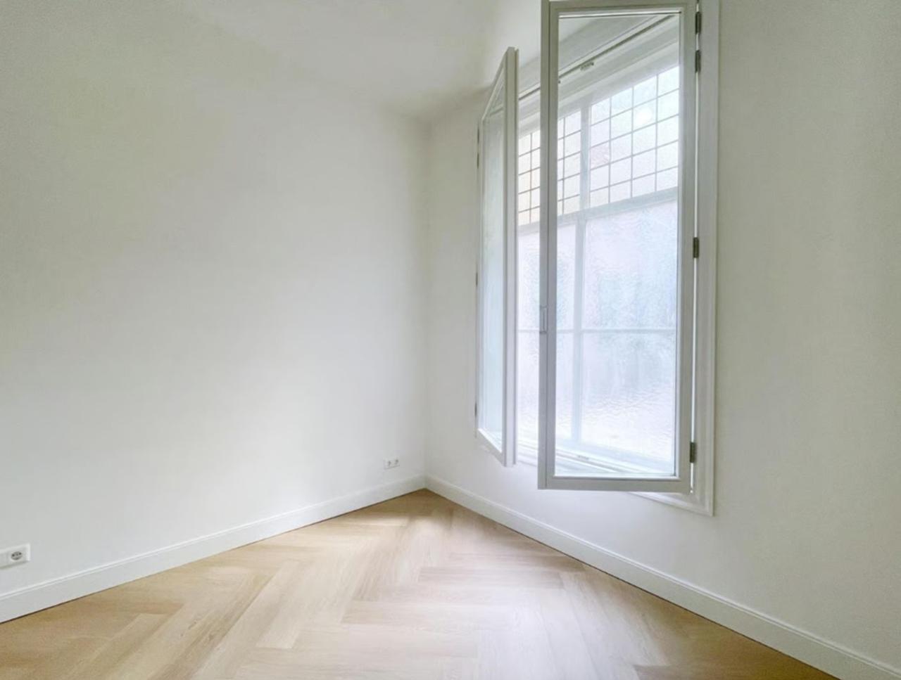 Two Bedrooms and Garden in Voscuyl - Image 18