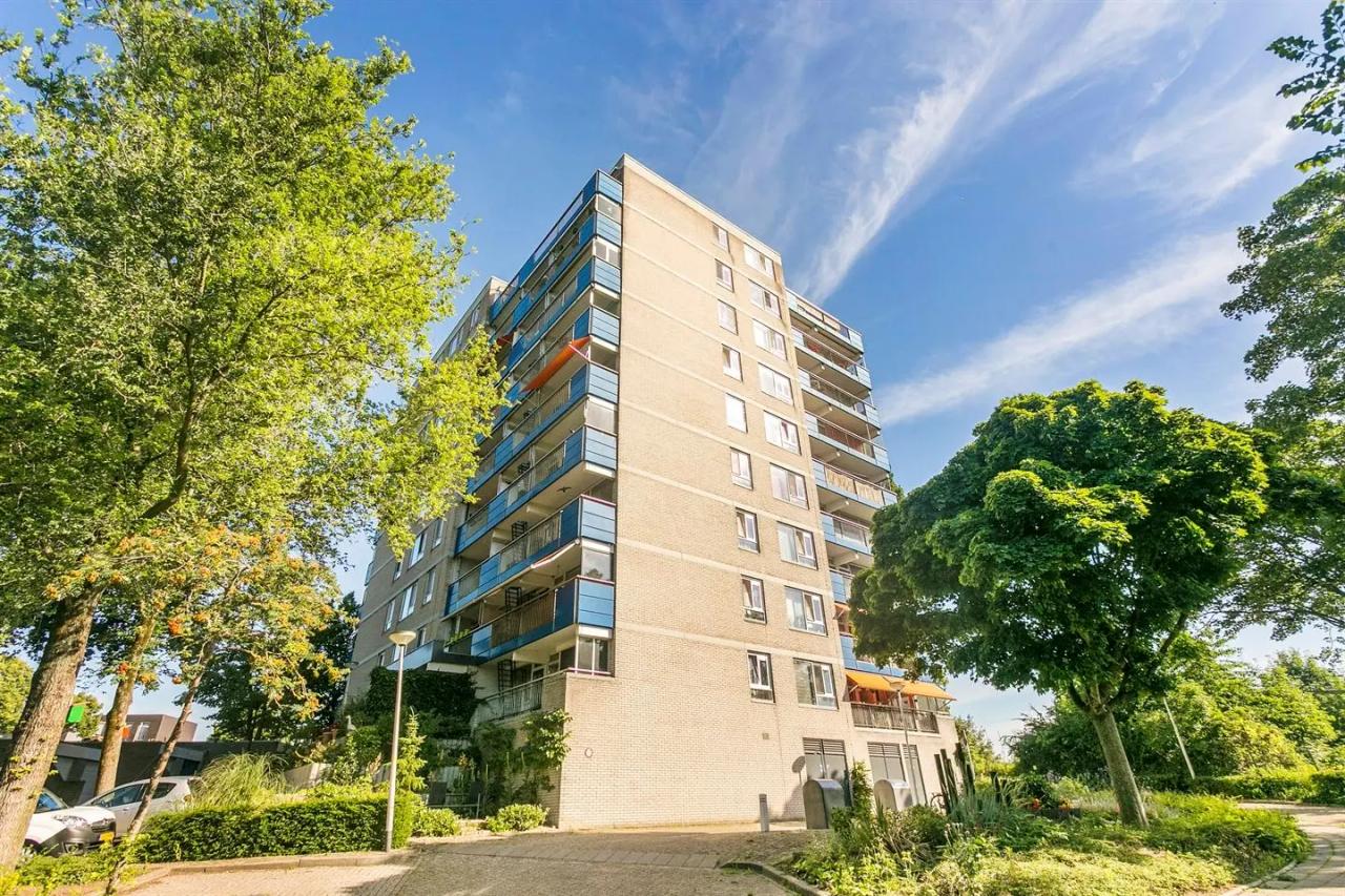 Tijdelijk 3-kamerappartement met balkon - Afbeelding 1