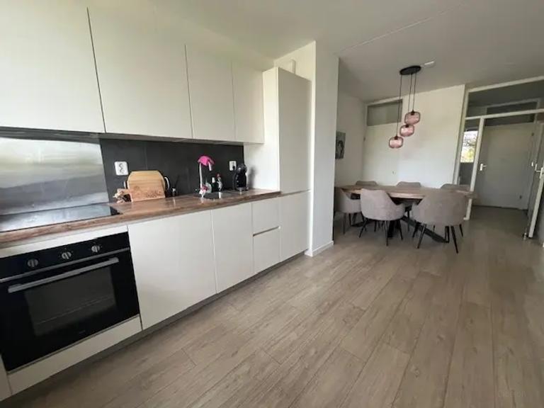 Tijdelijk 3-kamerappartement met balkon - Afbeelding 13