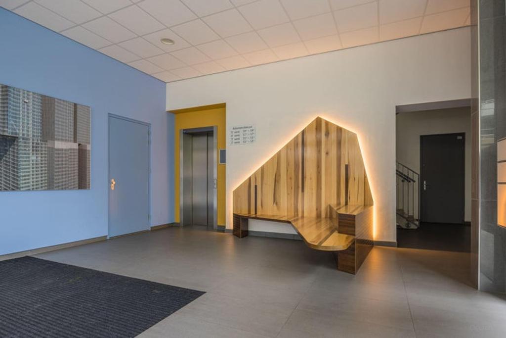 Gemeubileerd 3-kamerappartement met balkon - Afbeelding 2
