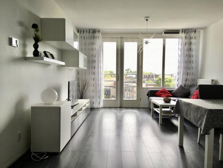 Gemeubileerd 3-kamerappartement met balkon - Afbeelding 4