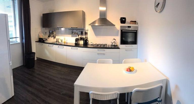 Gemeubileerd 3-kamerappartement met balkon - Afbeelding 11