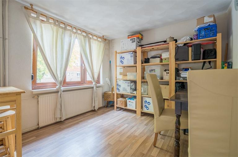 Spacious Family Home with Garden in Tilburg - Image 6