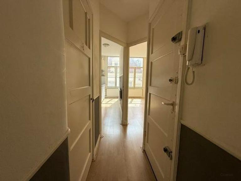 Student Apartment in the Heart of Amsterdam - Image 2