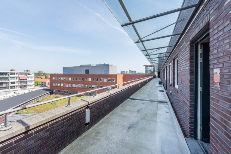 100 m² appartement met balkon aan Stadshart - Afbeelding 16