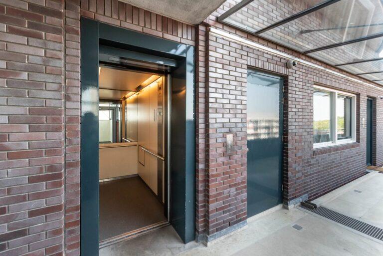 100 m² appartement met balkon aan Stadshart - Afbeelding 18