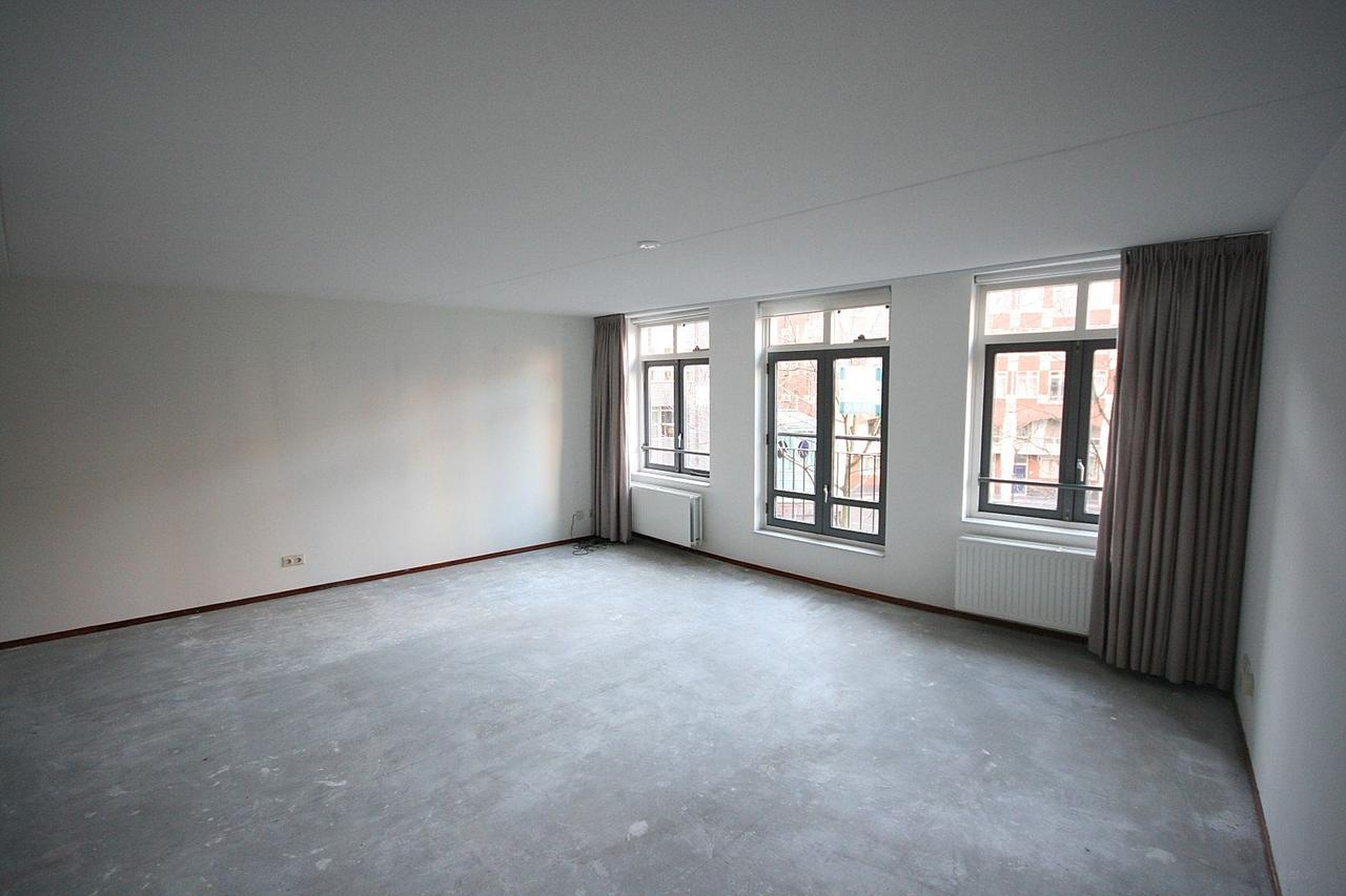 102 m² appartement met balkon in Den Haag - Afbeelding 4
