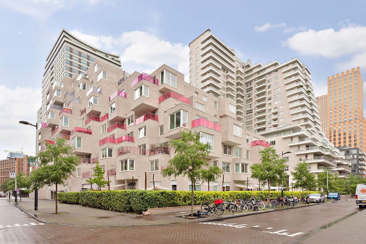 Loft van 68 m² met balkon op de Zuidas - Afbeelding 1