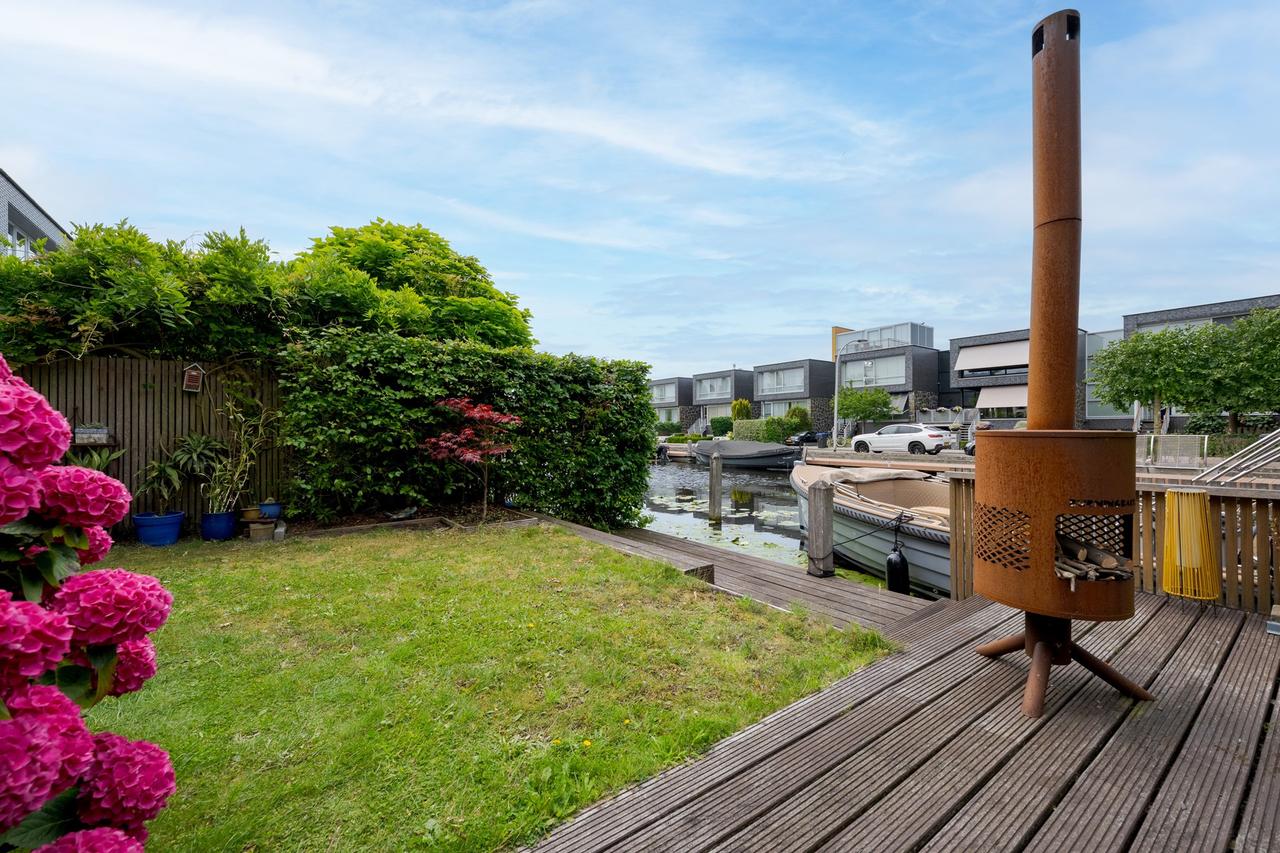Vrijstaande watervilla met eigen steiger - Afbeelding 38