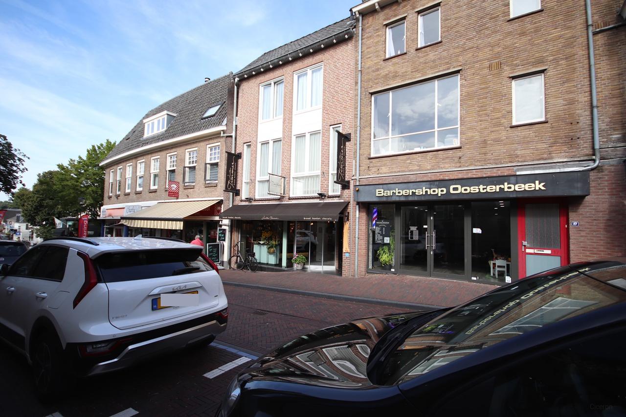 Rooftop Terrace & 2 Bedrooms in Oosterbeek Center - Image 1