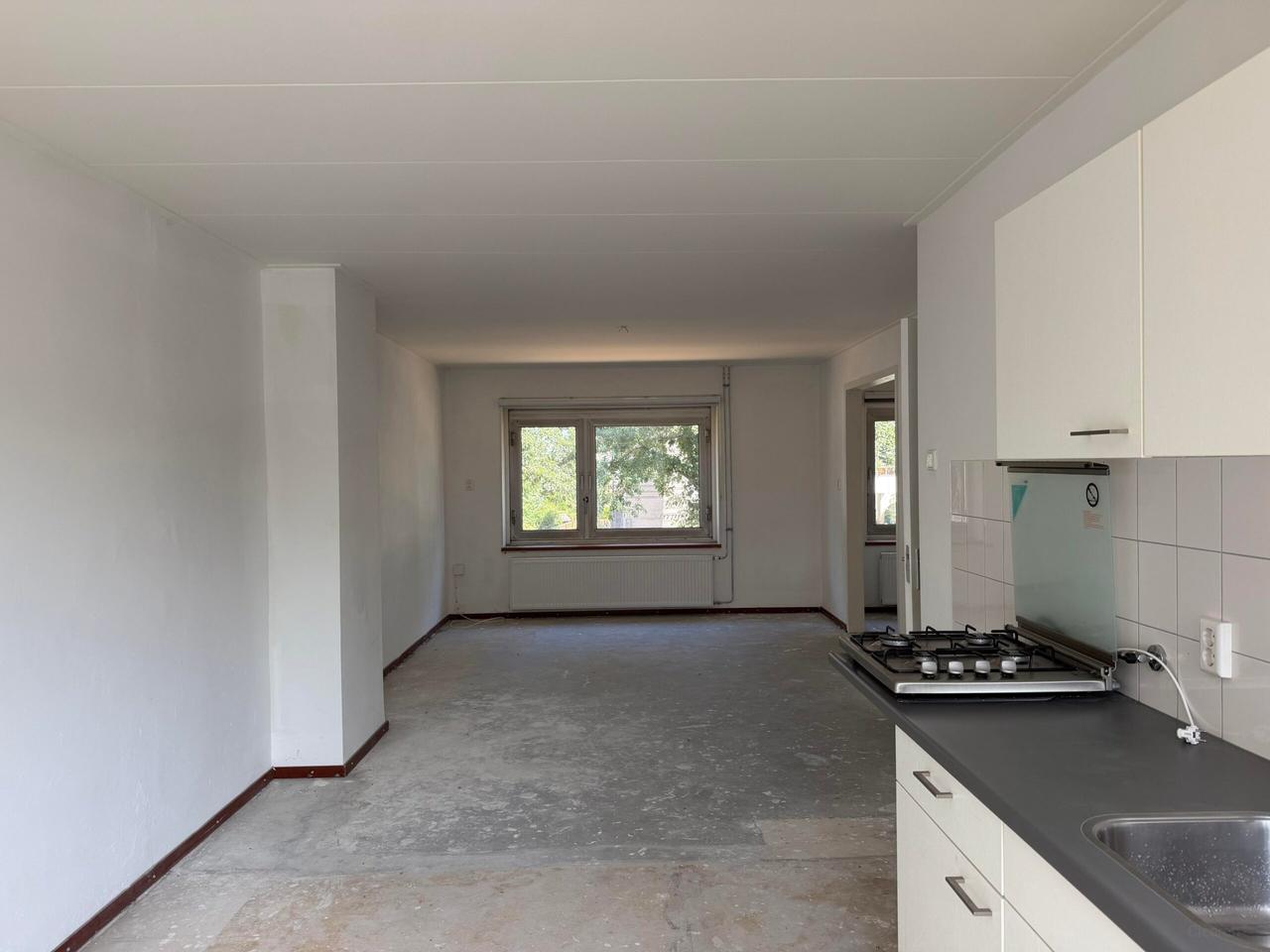 2-Bedroom Apartment with Balcony - Image 7