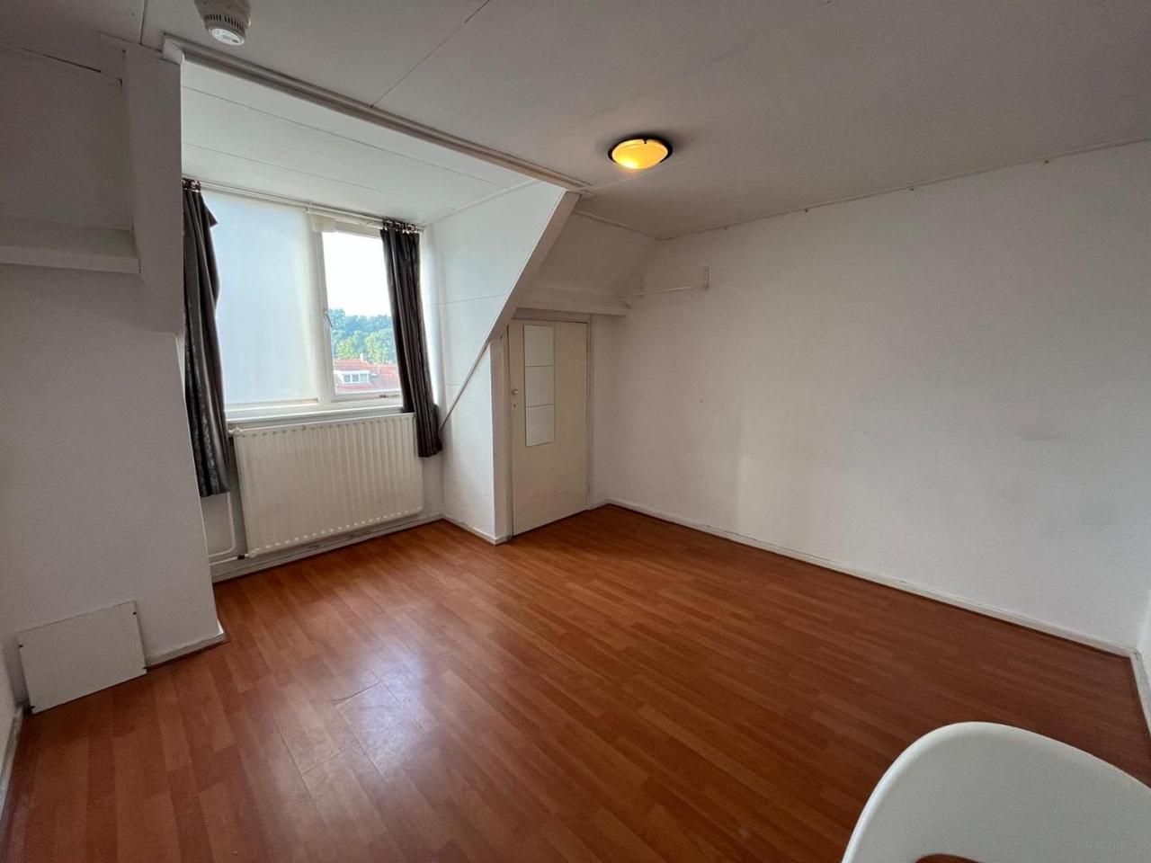 13 m² Room for Rent in Tilburg - Image 3