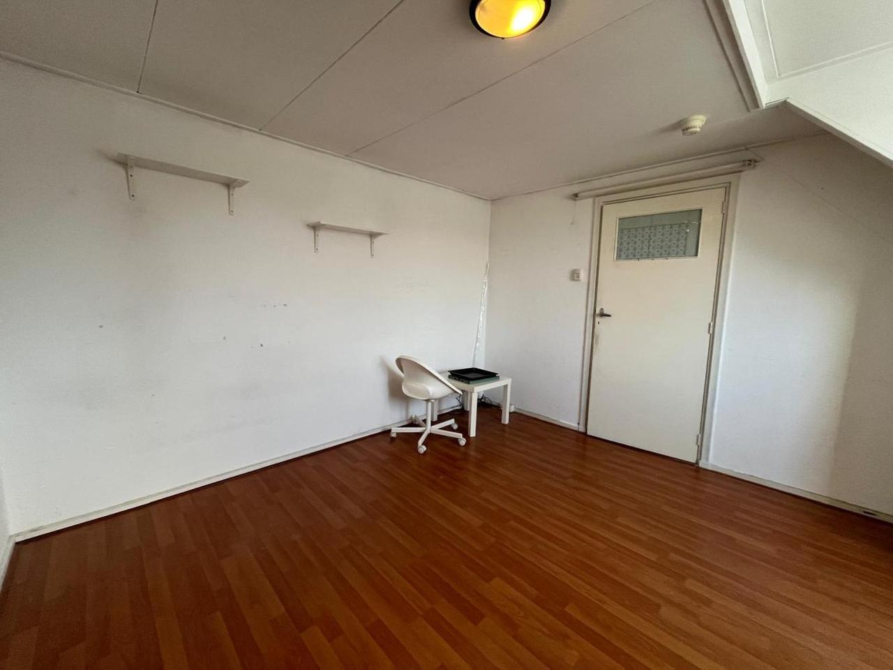 13 m² Room for Rent in Tilburg - Image 5