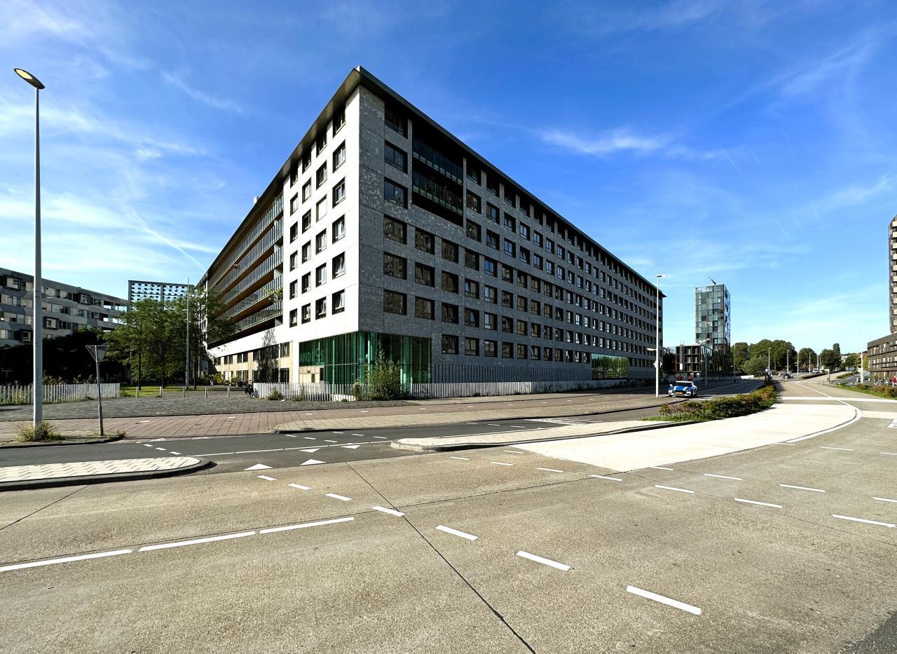 150 m² met 3 slaapkamers en balkon - Afbeelding 1