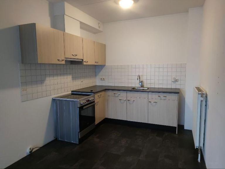 Apartment with Balcony & Garage in Landgraaf - Image 9