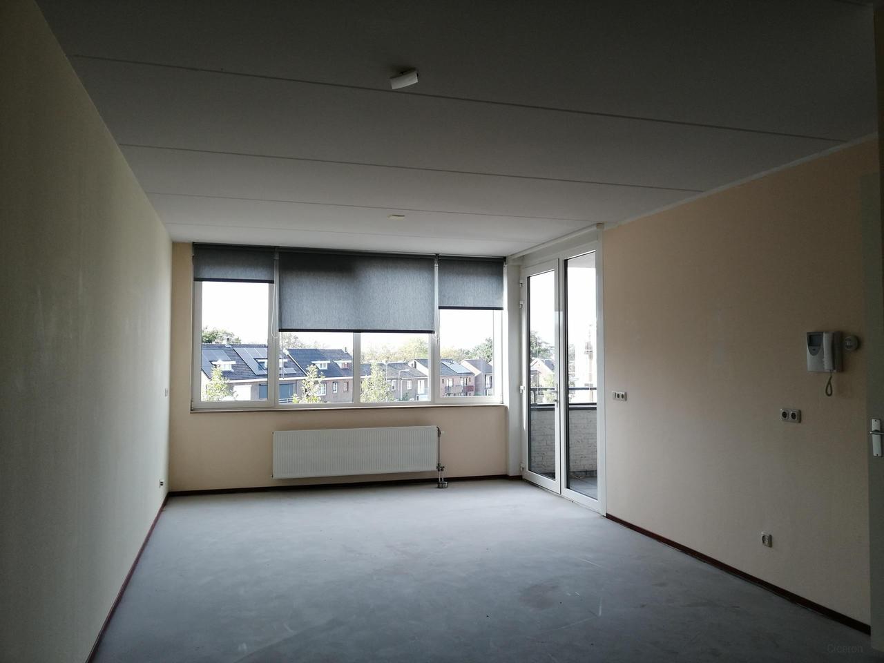 Apartment with Balcony & Garage in Landgraaf - Image 10