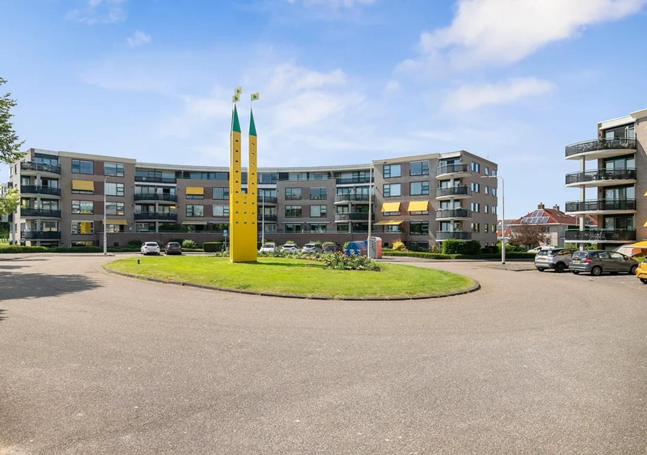 3-kamerappartement met balkon en garage - Afbeelding 1