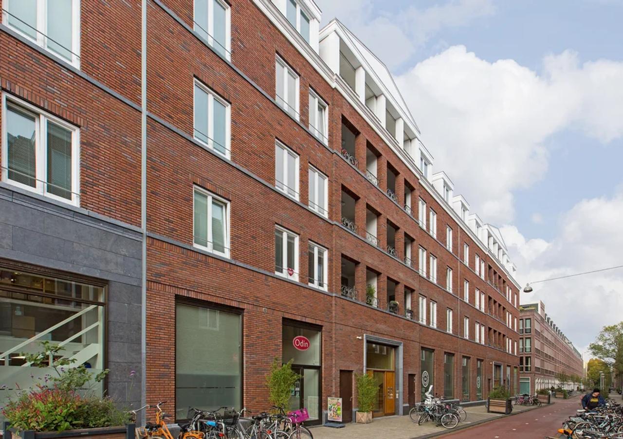 Furnished 2-room apartment with balcony - Image 1
