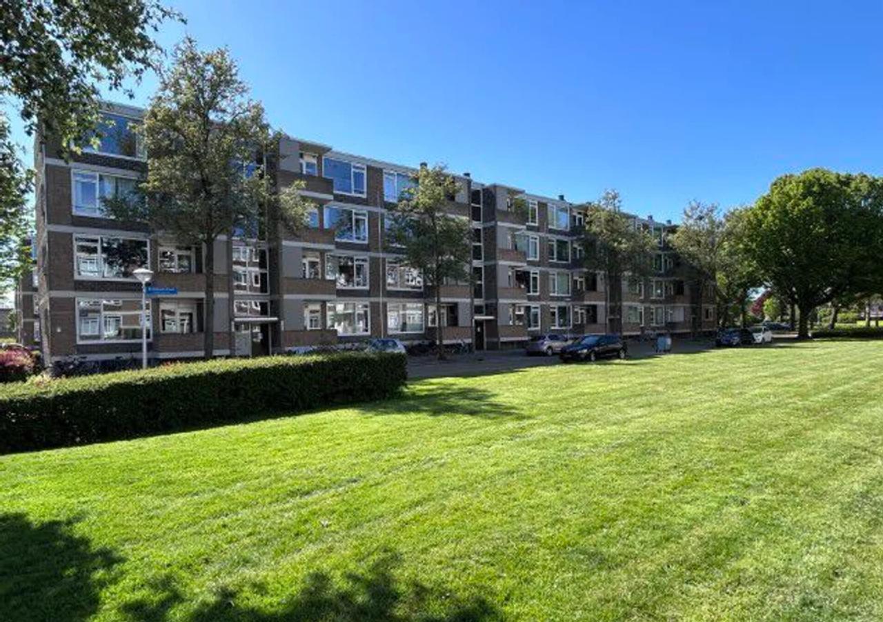 3-kamerappartement met twee balkons - Afbeelding 1