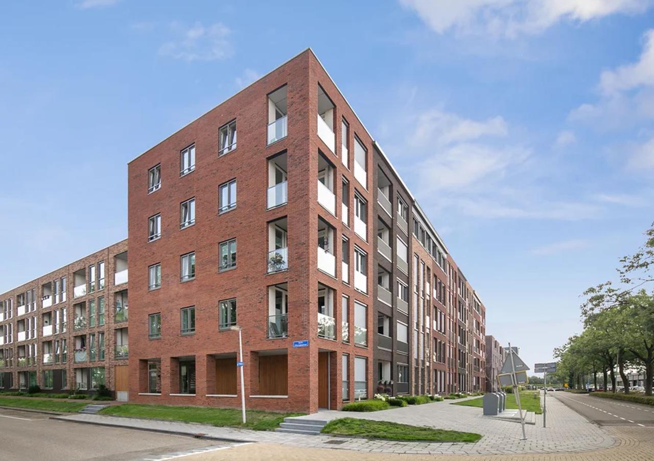 Licht 3-kamerappartement met garage - Afbeelding 1