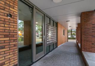 Licht 3-kamerappartement met garage - Afbeelding 2