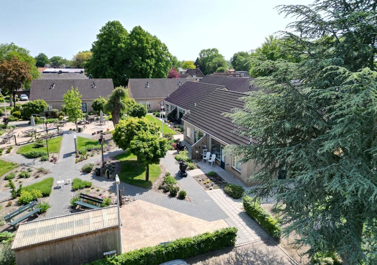 Home with Terrace on Schoolstraat - Image 1