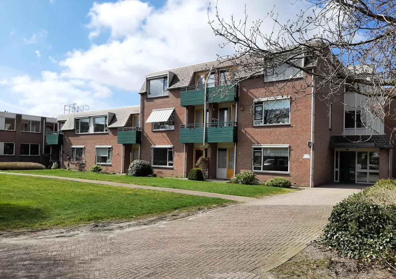 Begane grond met terras in Annen - Afbeelding 1