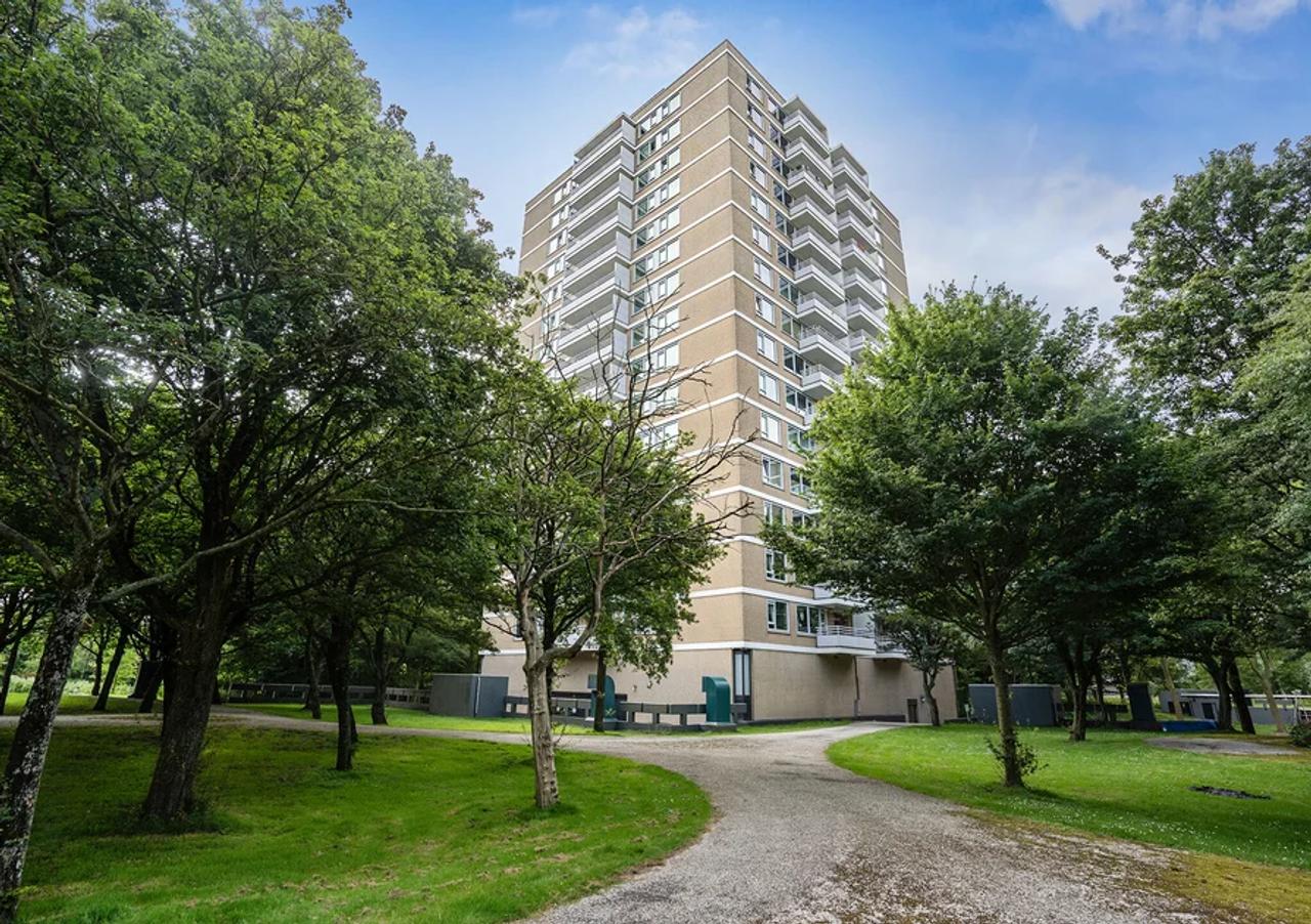 4-kamerappartement met uitzicht op 13 hoog - Afbeelding 1