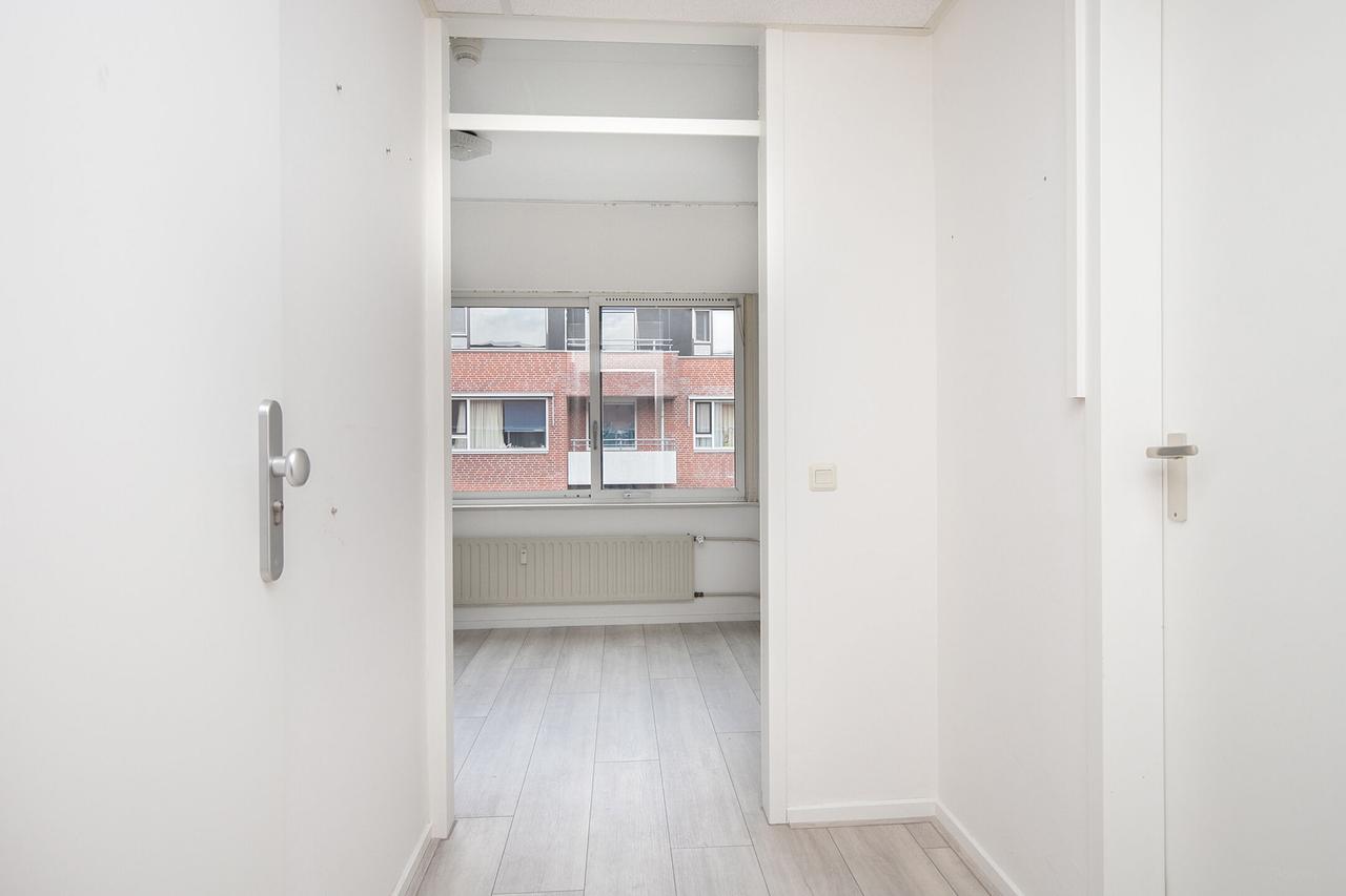 Smart 1-Bedroom Apartment with Energy Label A - Image 4