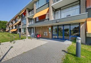 Hoekappartement met balkon in Menaam - Afbeelding 2