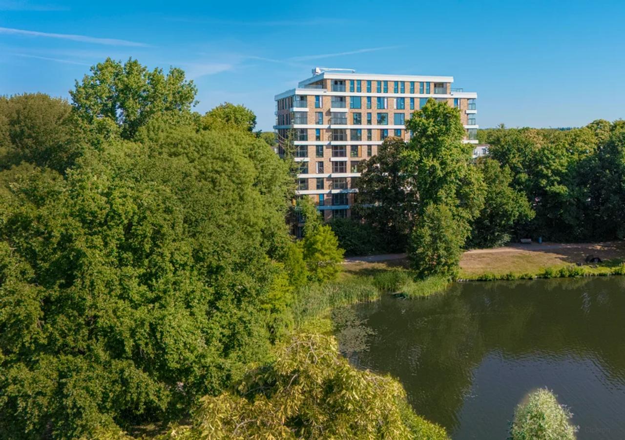 80 m² Senior Apartment by the Park - Image 1