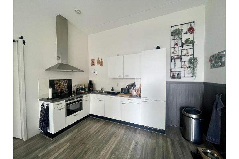 4-kamerappartement met balkon en parkeren - Afbeelding 11