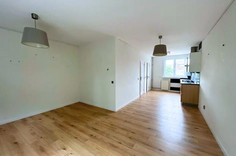 4-slaapkamer woning met garage en tuin - Afbeelding 4
