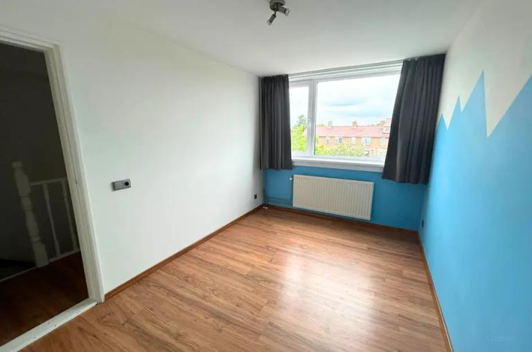 4-slaapkamer woning met garage en tuin - Afbeelding 7