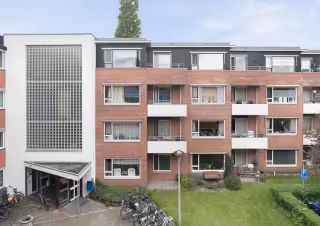 1-Bedroom Apartment with Balcony in Oud-Assendorp