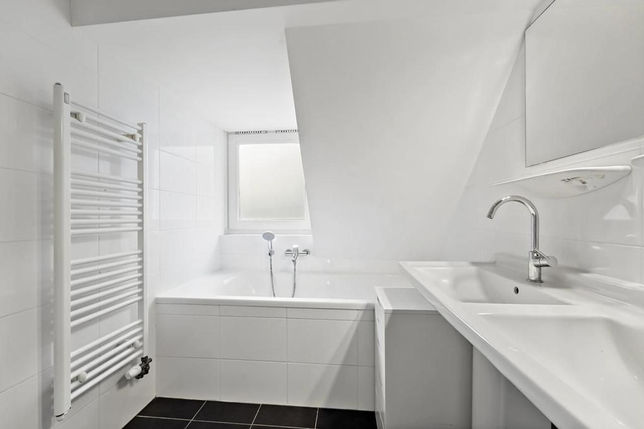 3-kamerappartement met balkon aan Noordeinde - Afbeelding 19