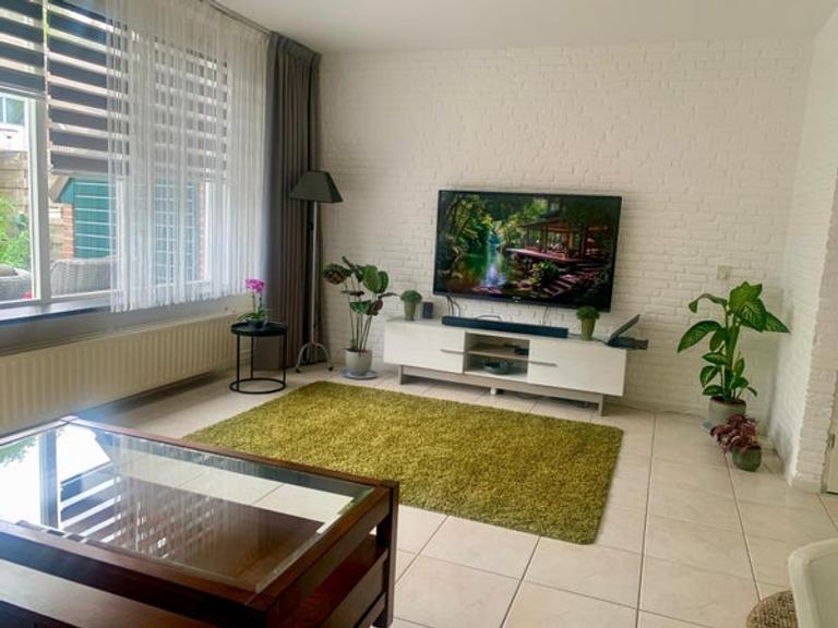 Gemeubileerde hoekwoning met tuin in Zwaag - Afbeelding 4
