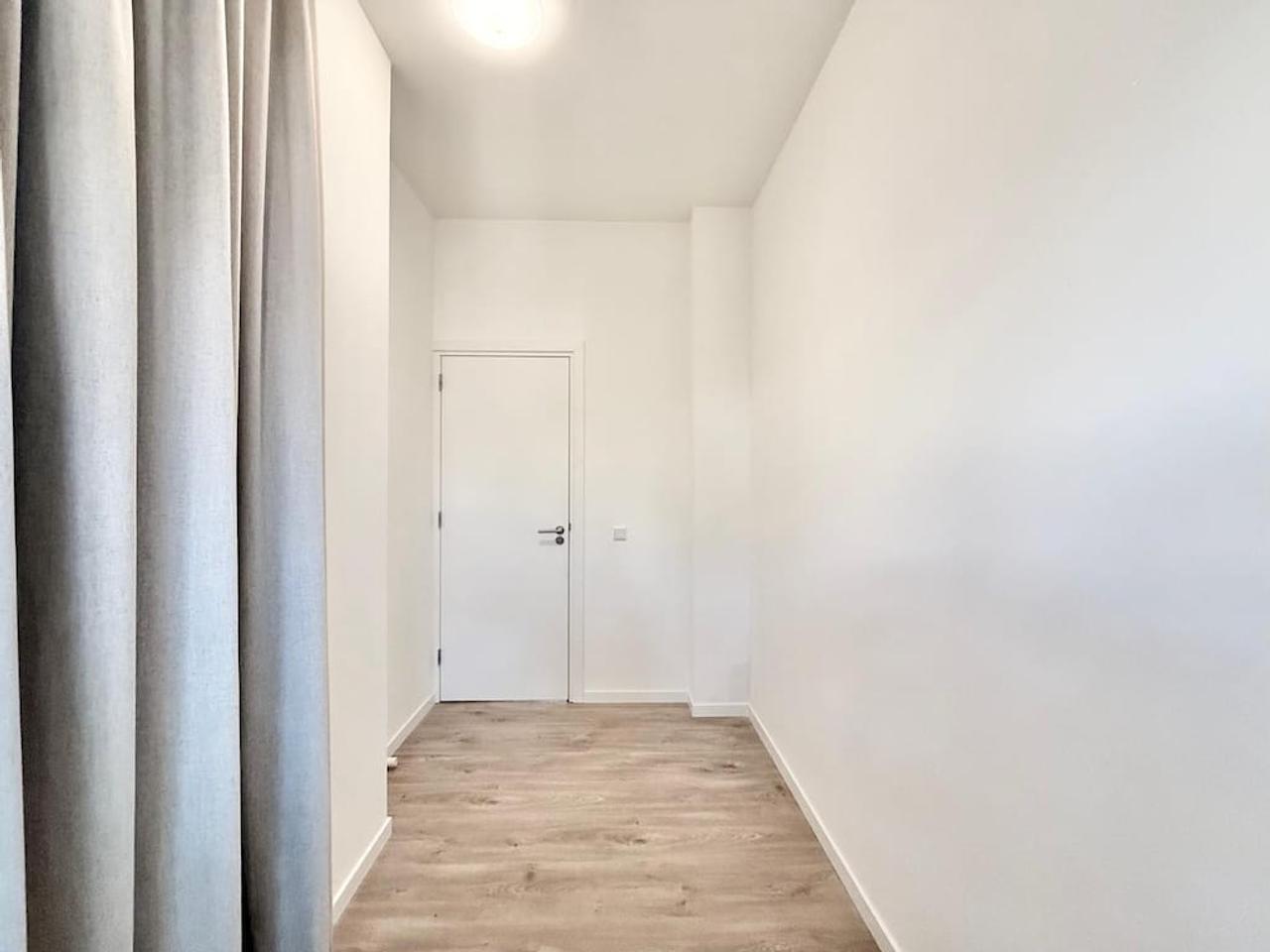 2-slaapkamer appartement met balkon op Nieuwe Binnenweg - Afbeelding 11