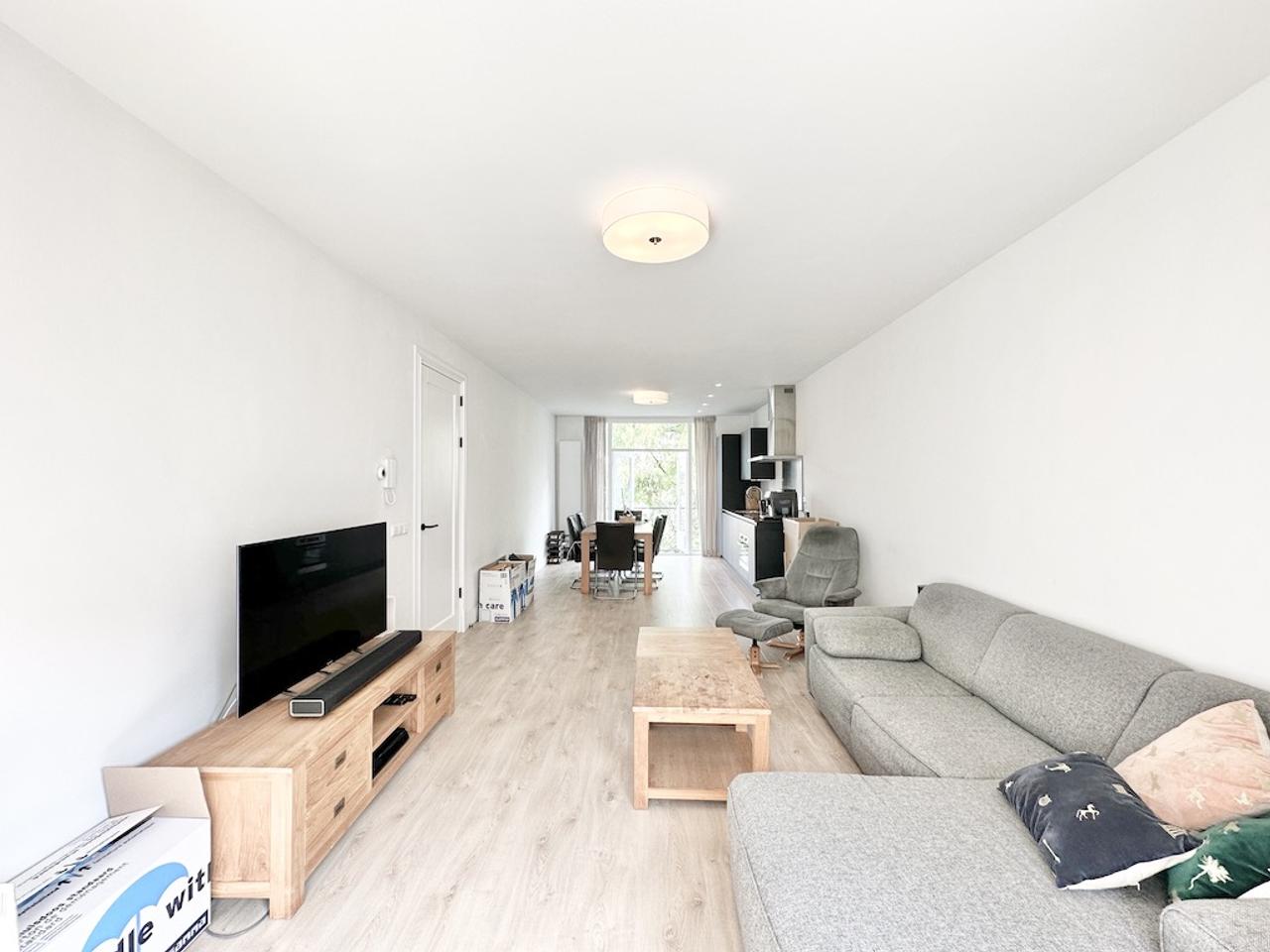 2-slaapkamer appartement met balkon in Cool - Afbeelding 2