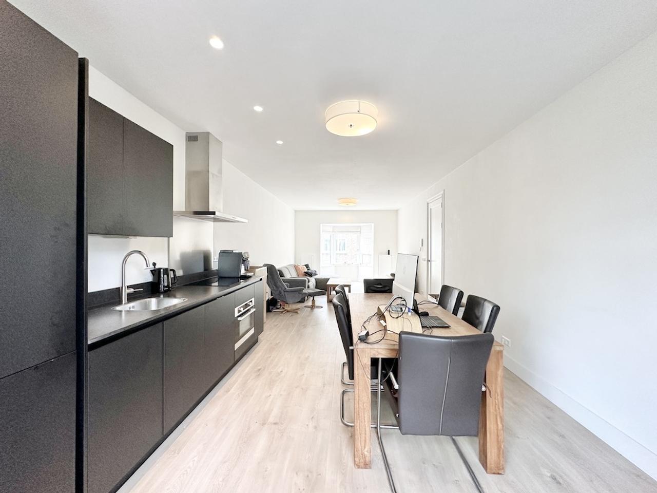 2-slaapkamer appartement met balkon in Cool - Afbeelding 4
