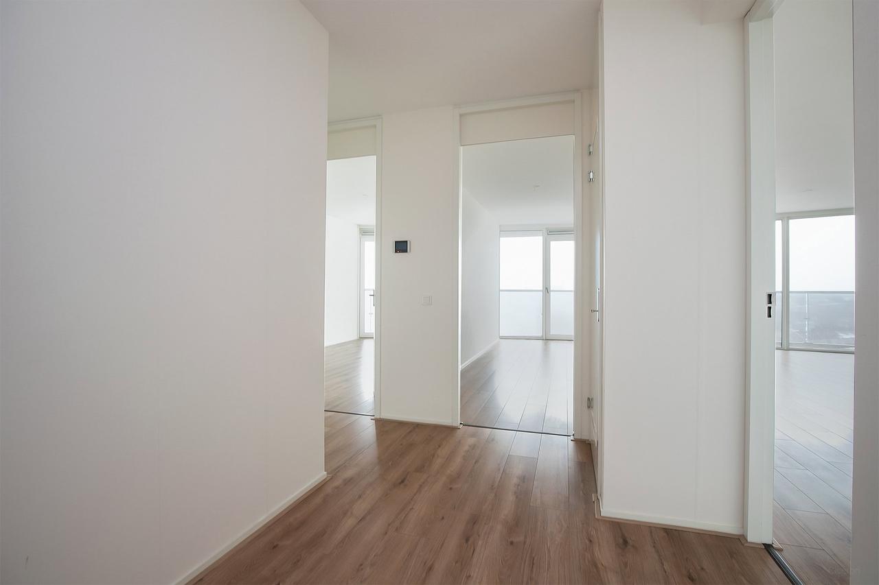 Three-room apartment with wide balcony - Image 6