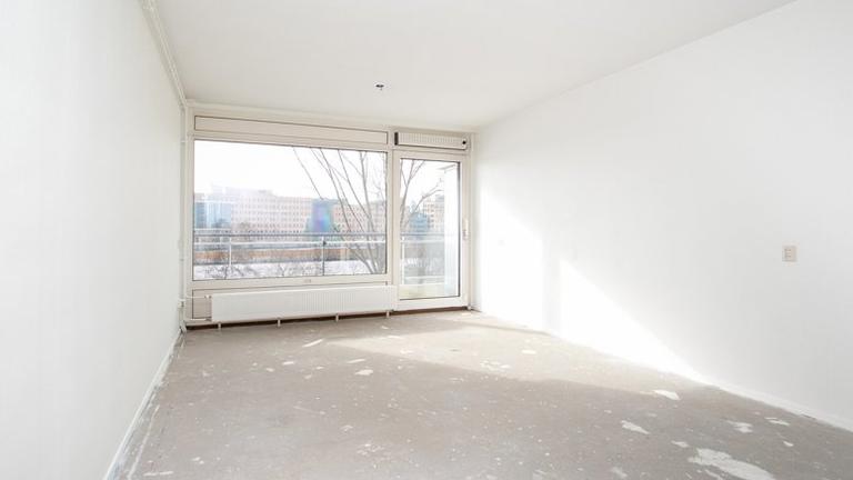 2-kamerappartement met balkon op de 12e - Afbeelding 5