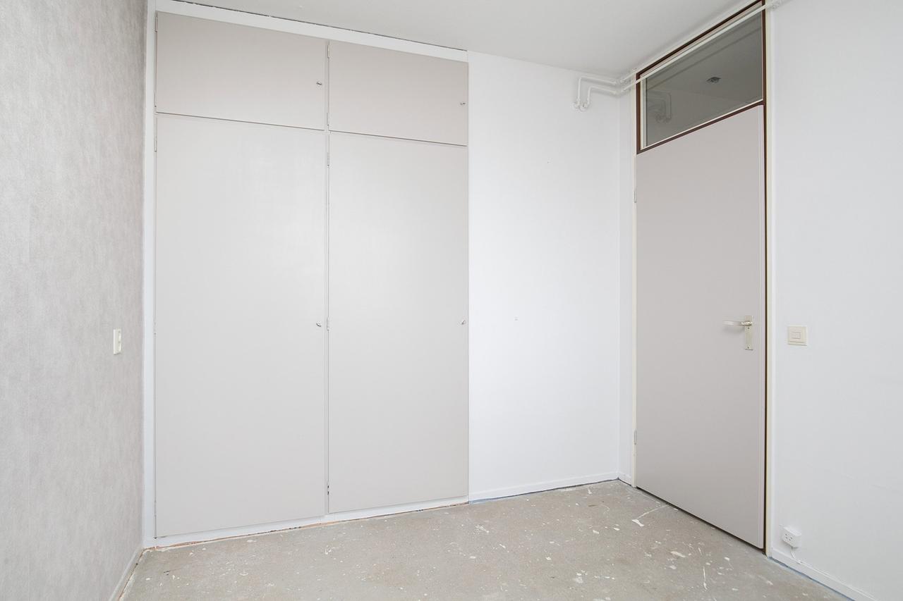 2-kamerappartement met balkon op de 12e - Afbeelding 7