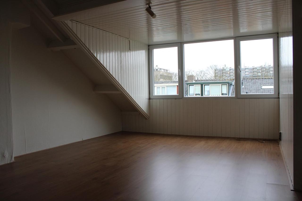Tussenwoning met 4 slaapkamers en tuin - Afbeelding 8