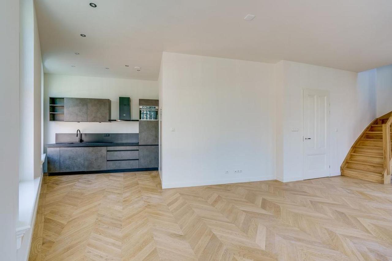 76m² appartement met visgraatvloer in hartje Utrecht - Afbeelding 11
